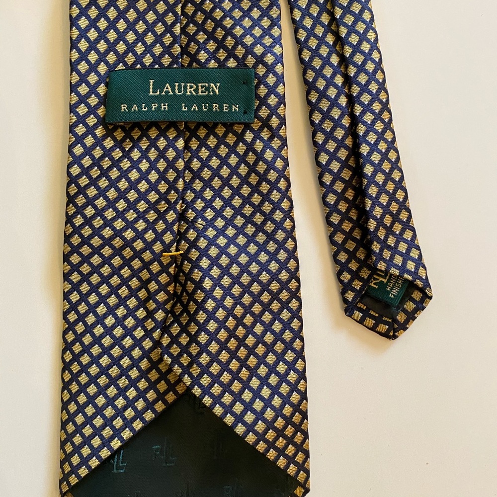 Tommy Hilfiger silk tie